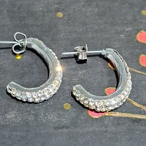 ⌛️ Crescent Earrings 2/11